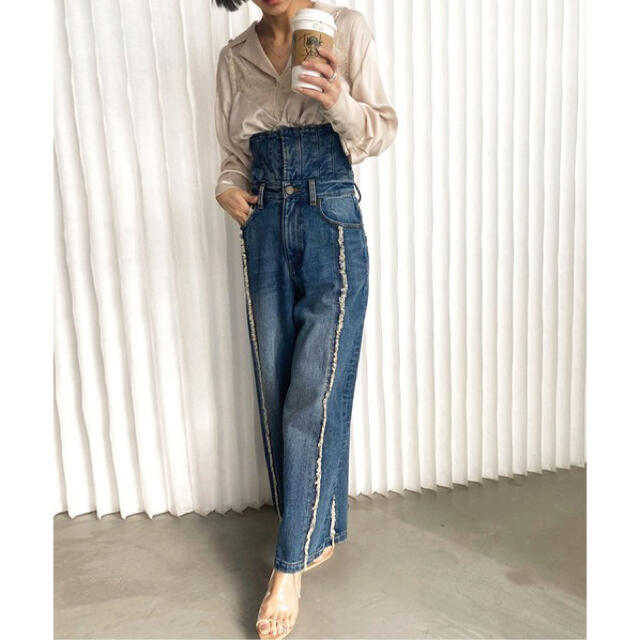 HIGH WAIST CONVERSION DENIM