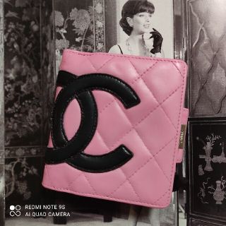 シャネル(CHANEL)の10万円（新品時の参考価格）シャネル　廃盤カンボンライン　折財布♡(パスケース/IDカードホルダー)