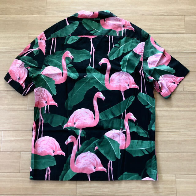 H&M(エイチアンドエム)のH&M Flamingo Print 開襟シャツ メンズのトップス(シャツ)の商品写真