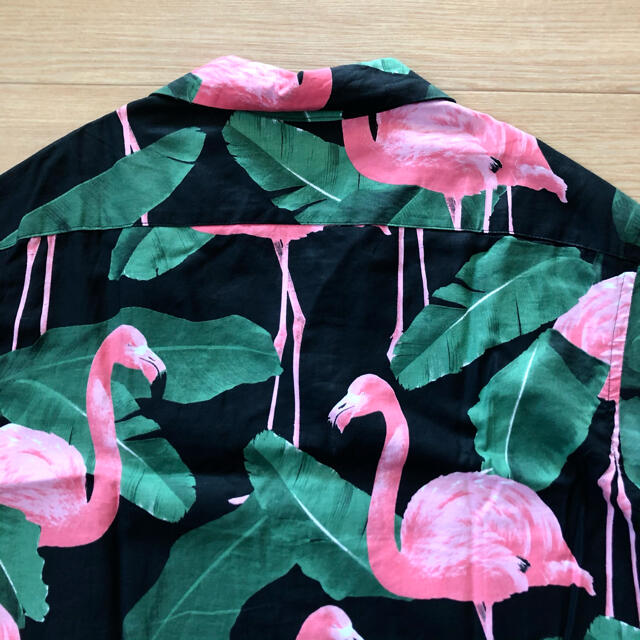 H&M(エイチアンドエム)のH&M Flamingo Print 開襟シャツ メンズのトップス(シャツ)の商品写真