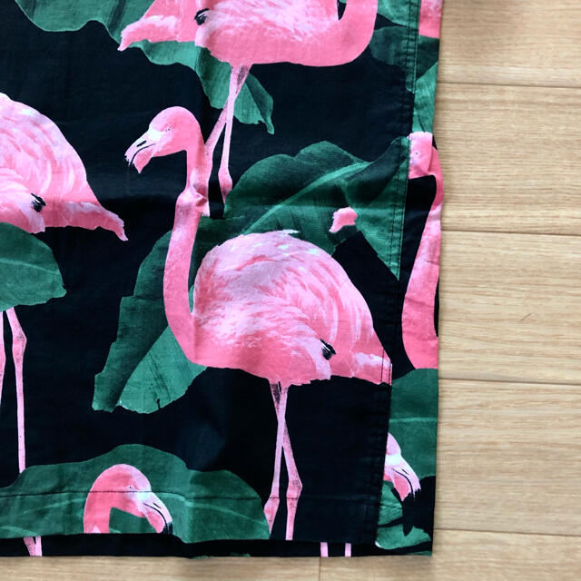 H&M(エイチアンドエム)のH&M Flamingo Print 開襟シャツ メンズのトップス(シャツ)の商品写真