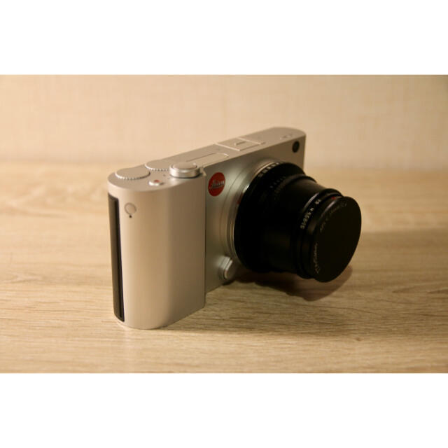 LEICA(ライカ)のLeica T TYP-701 SILVER ライカT + TT Artisan スマホ/家電/カメラのカメラ(コンパクトデジタルカメラ)の商品写真