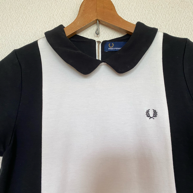 FRED PERRY(フレッドペリー)のFRED PERRY バイカラーパネルワンピース レディースのワンピース(ひざ丈ワンピース)の商品写真