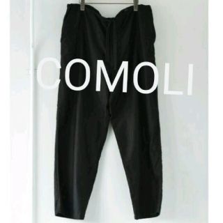 コモリ(COMOLI)のCOMOLI 21SS コットンサテンドローストリングパンツ サイズ3 新品(スラックス)