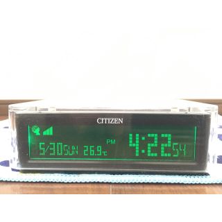 シチズン(CITIZEN)の完動品　CITIZEN 電波置時計 電子音目覚まし機能　寝坊がち対応　温度計表示(置時計)