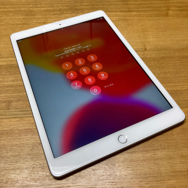 iPad 第7世代　本体Wifi ＋Cellular 32GB