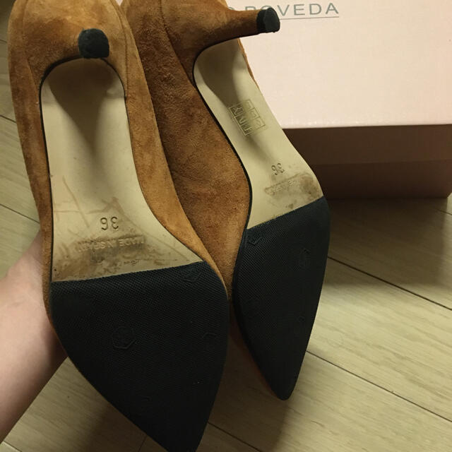 IENA(イエナ)のイエナ購入　PACO POVEDA スェードパンプス　キャメル レディースの靴/シューズ(ハイヒール/パンプス)の商品写真