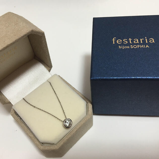 ☆新品☆festariaネックレス レディースのアクセサリー(ネックレス)の商品写真