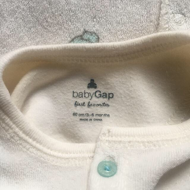 babyGAP(ベビーギャップ)のbabyGap  60  カバーオール　ロンパース　3セット キッズ/ベビー/マタニティのベビー服(~85cm)(カバーオール)の商品写真