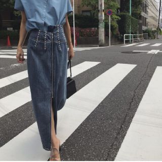 アメリヴィンテージ(Ameri VINTAGE)のAmeri VINTAGE STUDS LINE DENIM SKIRT(ロングスカート)