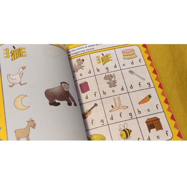 値下げ！Phonics for Kindergarten Workbook等 エンタメ/ホビーの本(洋書)の商品写真