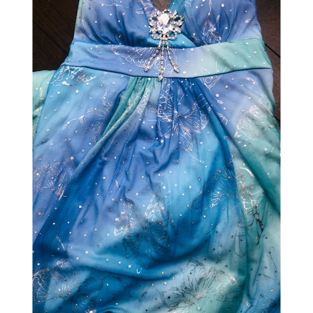 ナイト ロング ドレス 蝶々🦋柄 キラキラ❤︎ レディースのフォーマル/ドレス(ナイトドレス)の商品写真