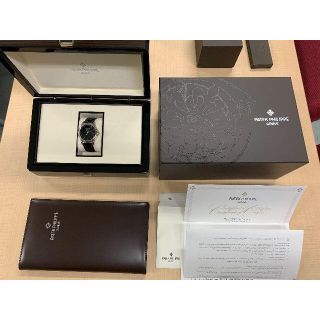 パテックフィリップ(PATEK PHILIPPE)の国内正規店購入　パテックフィリップ カラトラバ 5227G-010 黒文字盤 新(腕時計(アナログ))