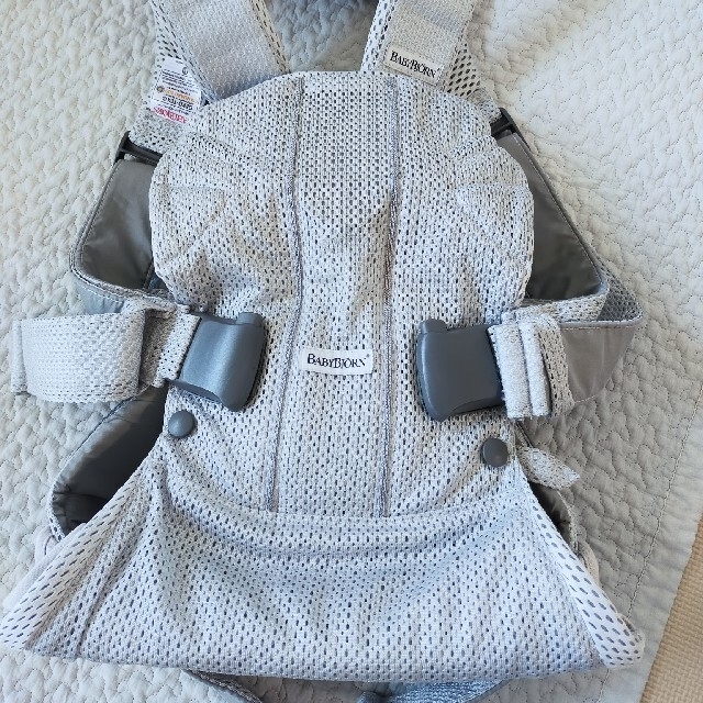 BABYBJORN - BABYBJORN ONE KAI AIR シルバーの通販 by やす's shop｜ベビービョルンならラクマ