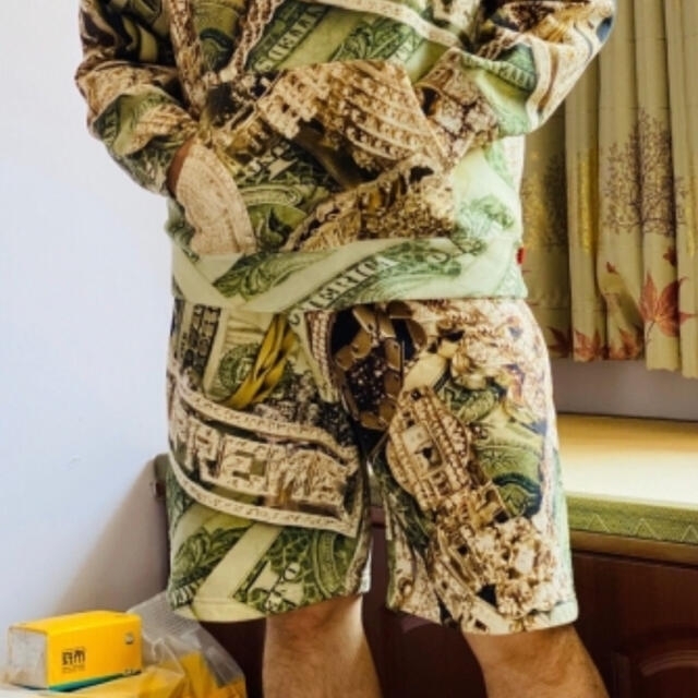安い格安】 Supreme - Mサイズ 送料込み supreme Bling Sweatshortの
