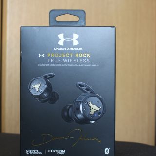 アンダーアーマー(UNDER ARMOUR)のproject rock ワイヤレスイヤホン(ヘッドフォン/イヤフォン)