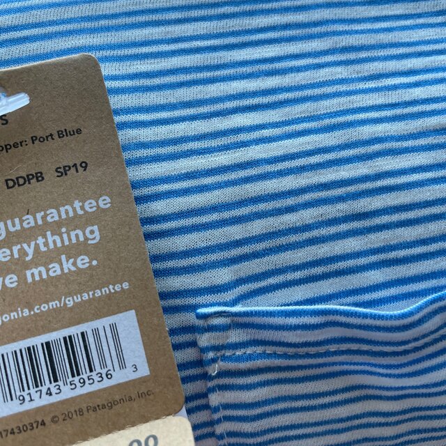 patagonia(パタゴニア)のpatagonia ストライプ　ブルー　ロングTシャツ　アメリカ購入 レディースのトップス(Tシャツ(長袖/七分))の商品写真