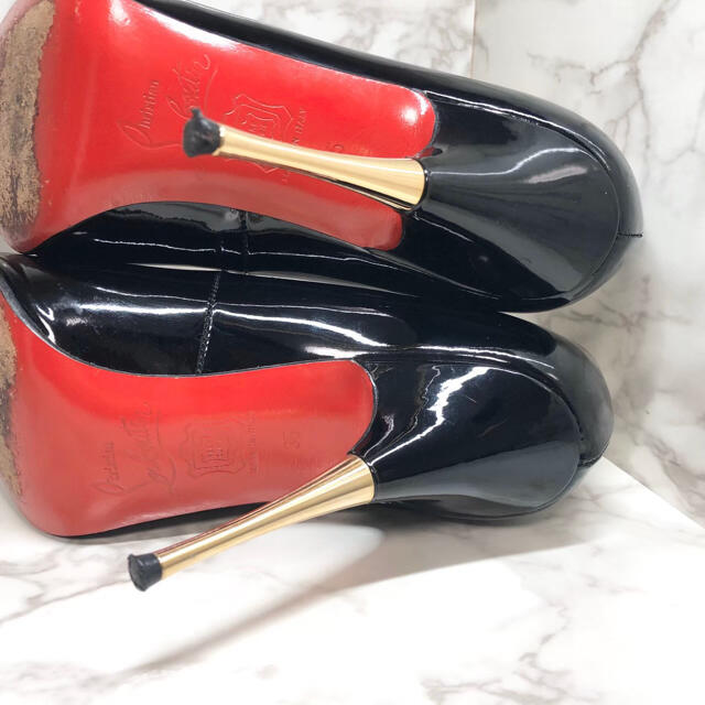 ☆美品 クリスチャンルブタン 35 ポインテッドトゥ エナメルパンプス