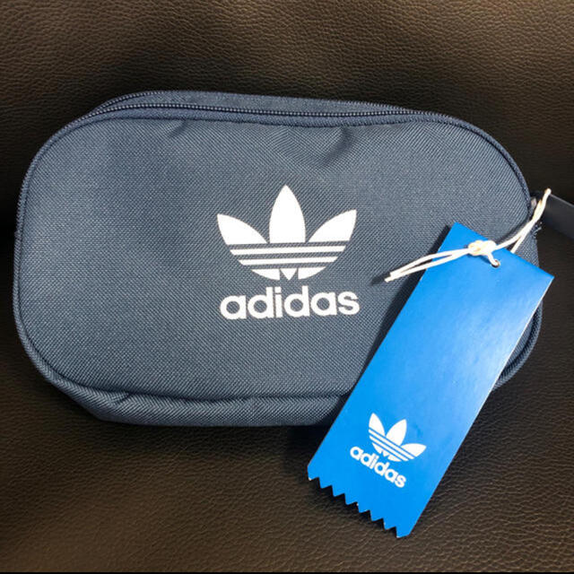 adidas(アディダス)の新品　アディダス　ウエストポーチ メンズのバッグ(ウエストポーチ)の商品写真