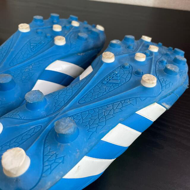 adidas(アディダス)のadidas✴︎スパイク✴︎22.5センチ スポーツ/アウトドアのサッカー/フットサル(シューズ)の商品写真