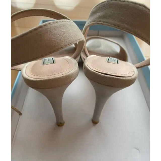 EVOL(イーボル)のEVOL グレー スウェード生地 ストラップ サンダルヒール ILIMA レディースの靴/シューズ(サンダル)の商品写真