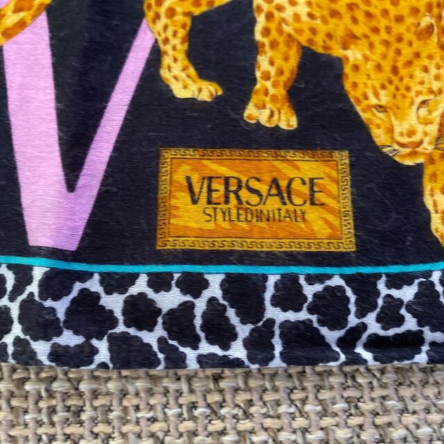 VERSACE - ヴェルサーチ 大判ハンカチの通販 by わこ's shop VERSACE - ヴェルサーチ 大判ハンカチの通販 by わこ's shop