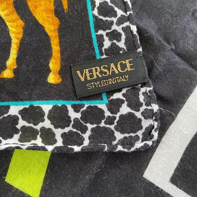 VERSACE - ヴェルサーチ 大判ハンカチの通販 by わこ's shop VERSACE - ヴェルサーチ 大判ハンカチの通販 by わこ's shop