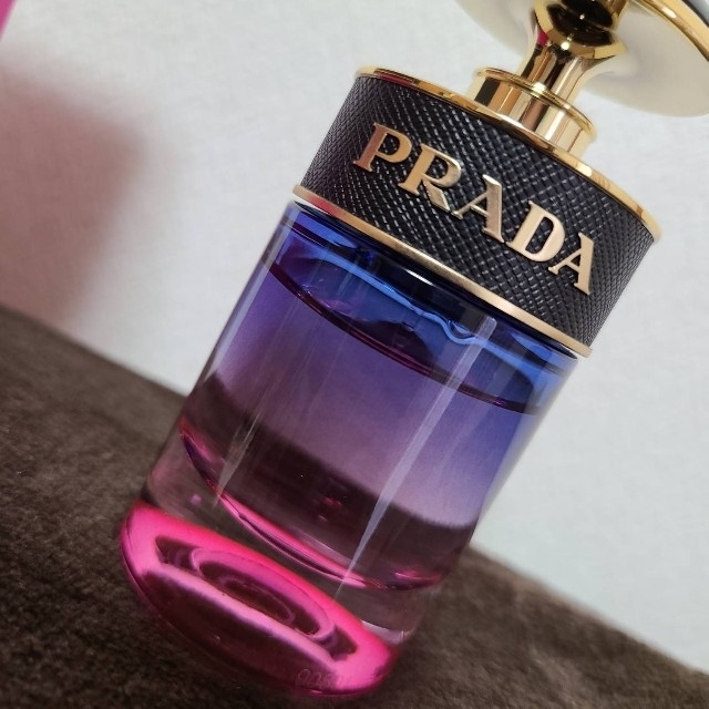 PRADA(プラダ)のPRADA CANDY NIGHT キャンディナイト 香水 30ml コスメ/美容の香水(香水(女性用))の商品写真