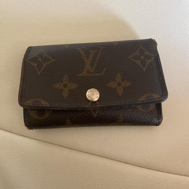 LOUIS VUITTON(ルイヴィトン)のルイ　ヴィトン　キーケース レディースのファッション小物(キーケース)の商品写真