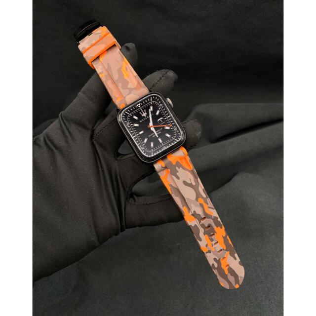 Apple Watch(アップルウォッチ)のオレンジ　極厚カモフラージュラバーベルト メンズの時計(ラバーベルト)の商品写真