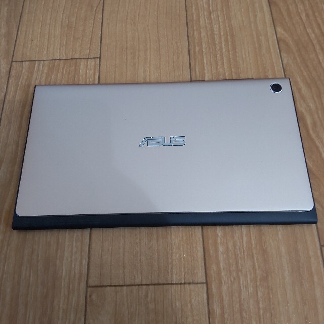 ASUS(エイスース)のASUS　エイスース　Tablet　K007　7インチ　wi-fiモデル スマホ/家電/カメラのPC/タブレット(タブレット)の商品写真