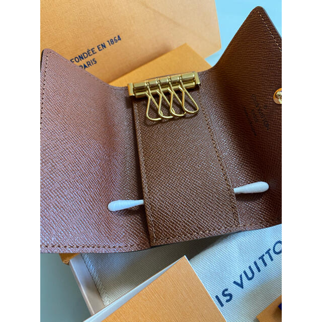 新品未使用 LOUIS VUITTON ルイヴィトン モノグラム 4連キーケース 新品未使用 LOUIS VUITTON ルイヴィトン モノグラム 4連キーケース
