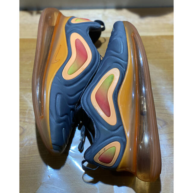 NIKE(ナイキ)のAirMax720 Black Fuel Orange メンズの靴/シューズ(スニーカー)の商品写真