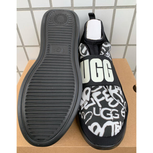 UGG(アグ)の新品 UGG アグ スニーカー 26㎝ ニュートラ ネオプレン 送料無料 箱入り レディースの靴/シューズ(スニーカー)の商品写真