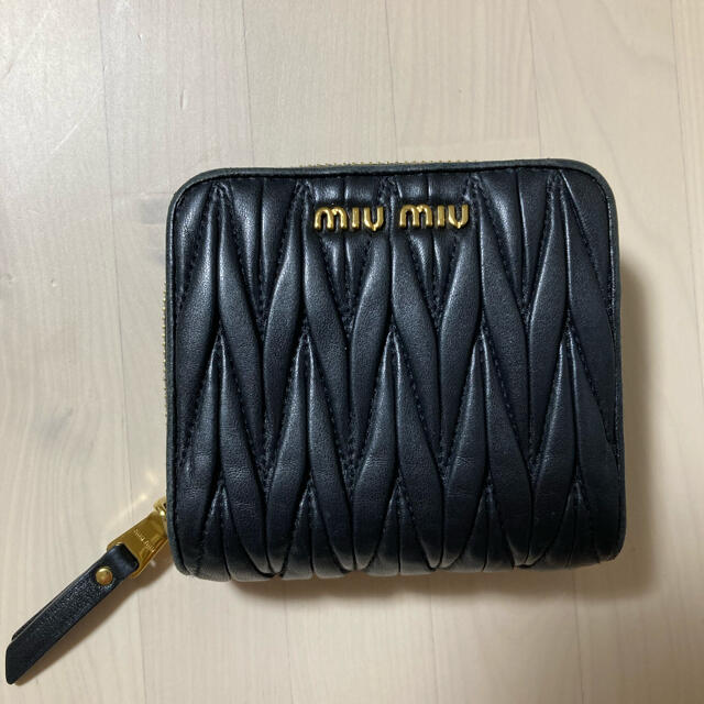 miumiu 財布　ブラック