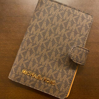 マイケルコース(Michael Kors)のマイケルコース  パスポートケース(旅行用品)