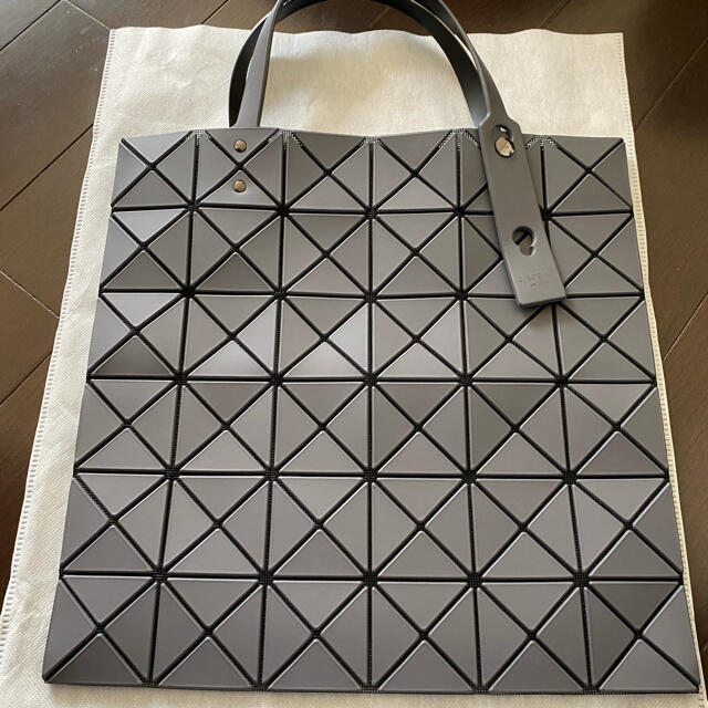 ISSEY MIYAKE(イッセイミヤケ)の⭐︎BAOBAOルーセント3月限定ダブルカラー レディースのバッグ(トートバッグ)の商品写真