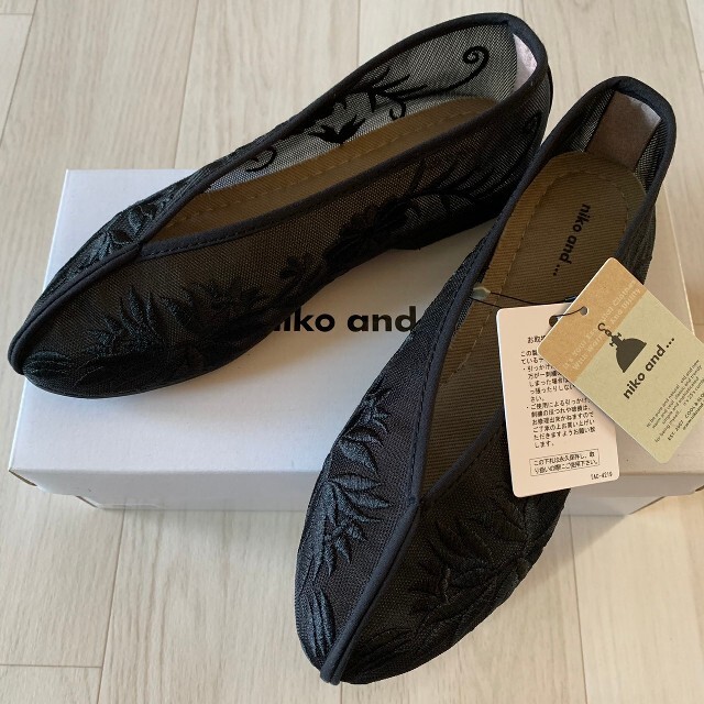 niko and...(ニコアンド)の新品 niko and… チュールフラットパンプス レディースの靴/シューズ(ハイヒール/パンプス)の商品写真