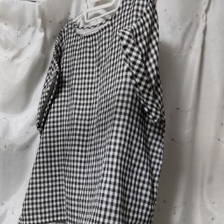 新品   カットソー(カットソー(半袖/袖なし))