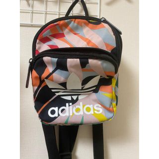 アディダス カラフル リュック レディース の通販 44点 Adidasのレディースを買うならラクマ