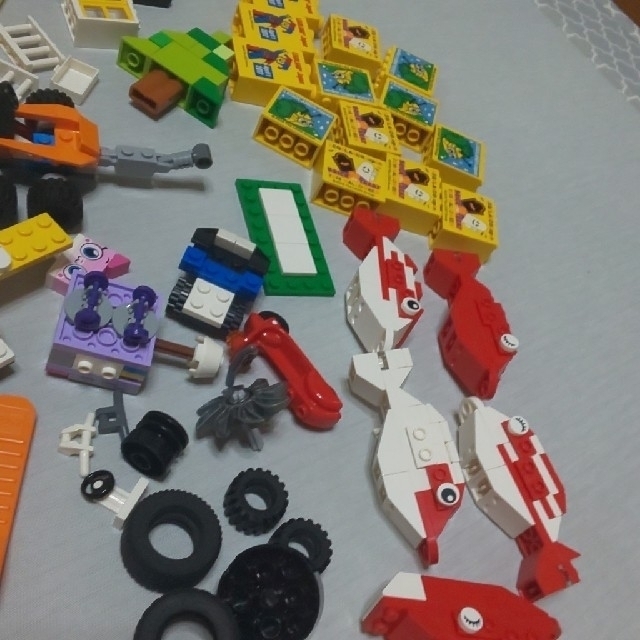 レゴ 黄色のボックスと追加各種 まとめ売り エンタメ/ホビーのおもちゃ/ぬいぐるみ(その他)の商品写真