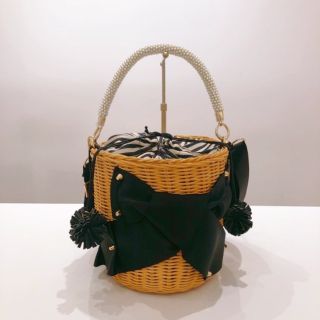 ランバンオンブルー(LANVIN en Bleu)の美品♡ランバンオンブルーかごバック(かごバッグ/ストローバッグ)