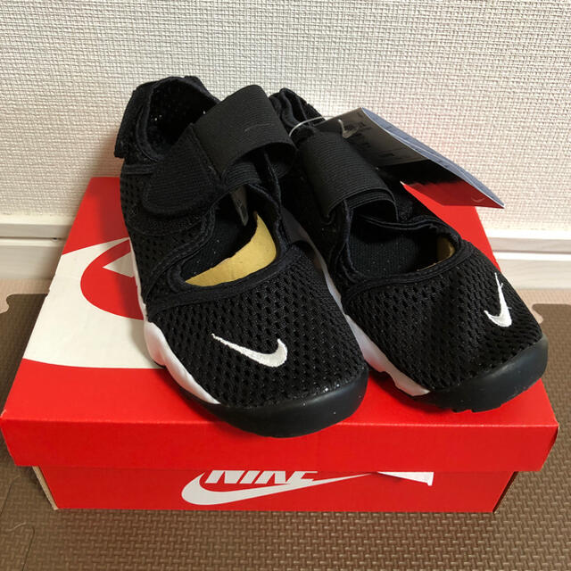 NIKE エアリフト  キッズ　20㎝　新品