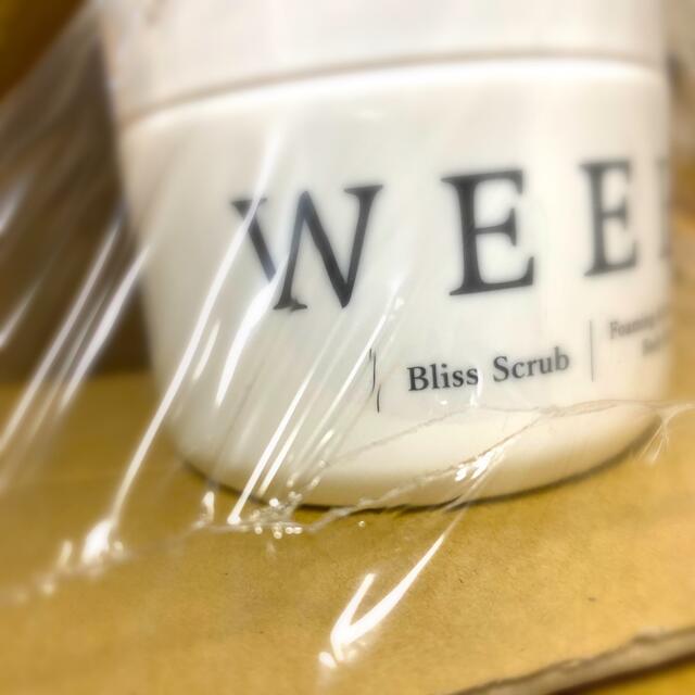 【未使用品】WEED ブリススクラブ360ｇ コスメ/美容のボディケア(ボディソープ/石鹸)の商品写真