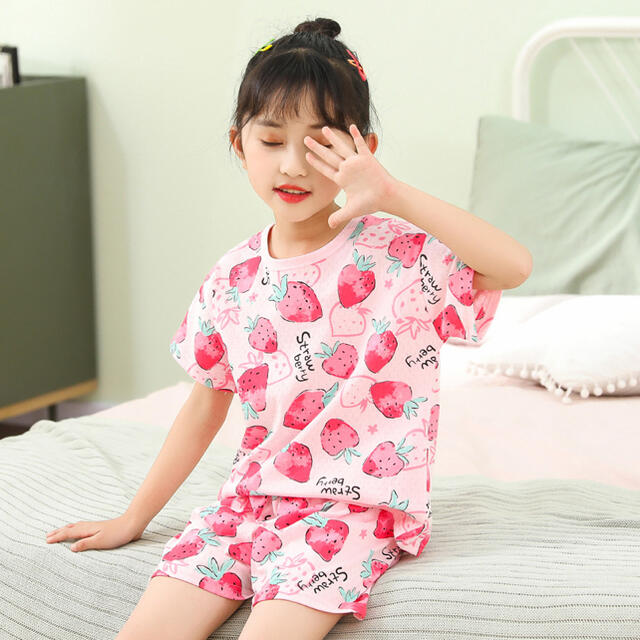 子供　パジャマ 半袖 可愛い　ルームウェア 上下セット140いちご キッズ/ベビー/マタニティのキッズ服女の子用(90cm~)(パジャマ)の商品写真