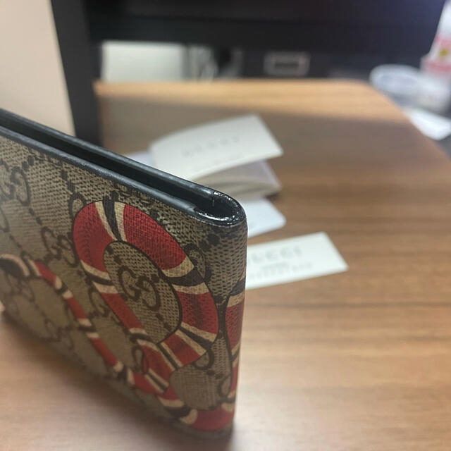 Gucci(グッチ)のGUCCI 二つ折り財布 蛇 パイソン メンズのファッション小物(折り財布)の商品写真