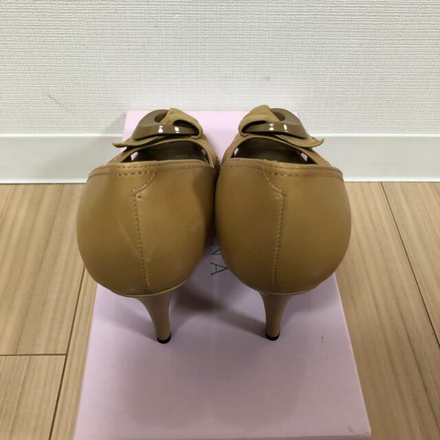 DIANA(ダイアナ)の美品　ダイアナ　パンプス　23.5センチ レディースの靴/シューズ(ハイヒール/パンプス)の商品写真