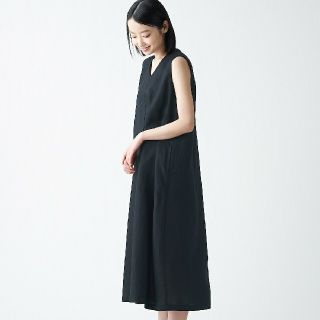 ムジルシリョウヒン(MUJI (無印良品))の≪新品≫ 無印良品 フレンチリネン洗いざらしスリーブレスワンピース／黒／XL(ひざ丈ワンピース)