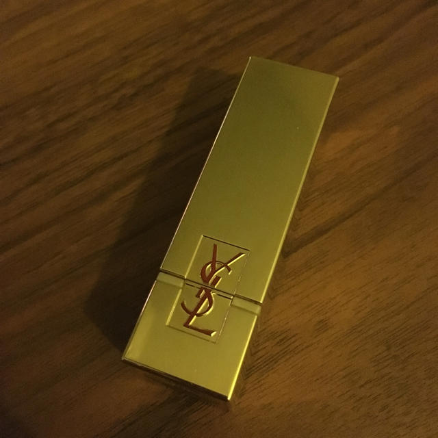 Yves Saint Laurent Beaute(イヴサンローランボーテ)の秋冬系 新品 YSL 口紅 #112 コスメ/美容のベースメイク/化粧品(口紅)の商品写真