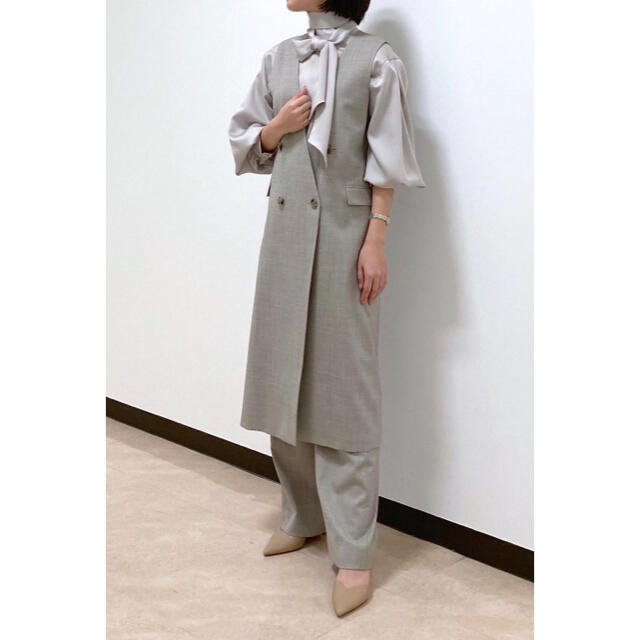 メルメル様専用theory luxe21AW ウォッシャブルブラウス ベージュ メルメル様専用theory luxe21AW ウォッシャブルブラウス ベージュ